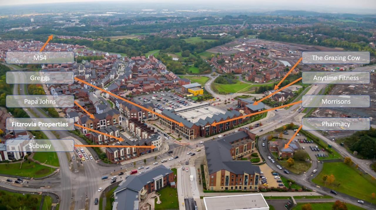 Central Townhouse With Parking Telford Esterno foto